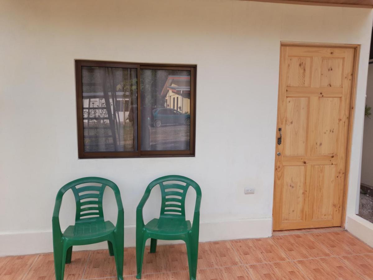 Cabinas Playa Agujas Apartment Quebrada Ganado Exterior photo