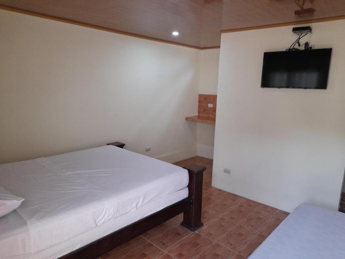 Cabinas Playa Agujas Apartment Quebrada Ganado Exterior photo